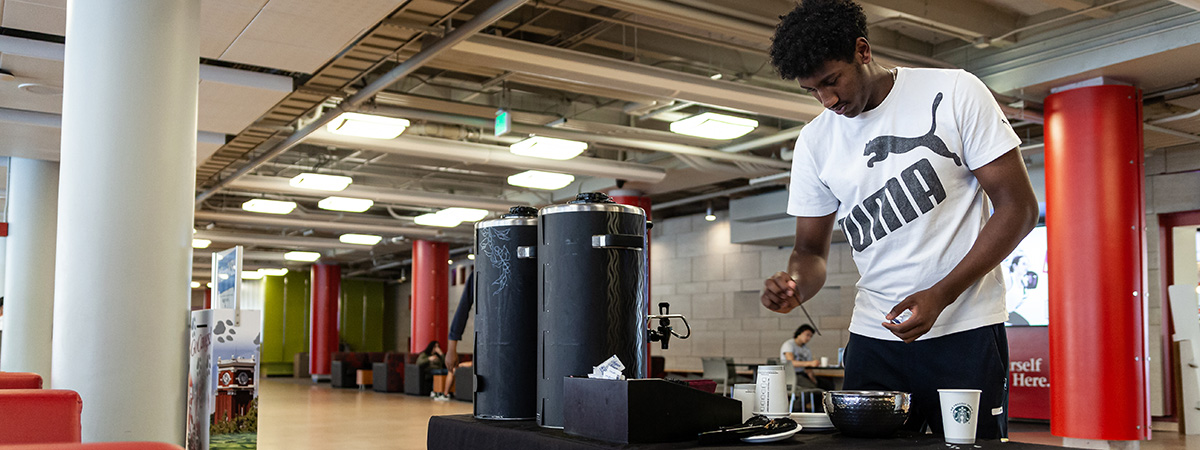 18 04 27 2023 Grubcub